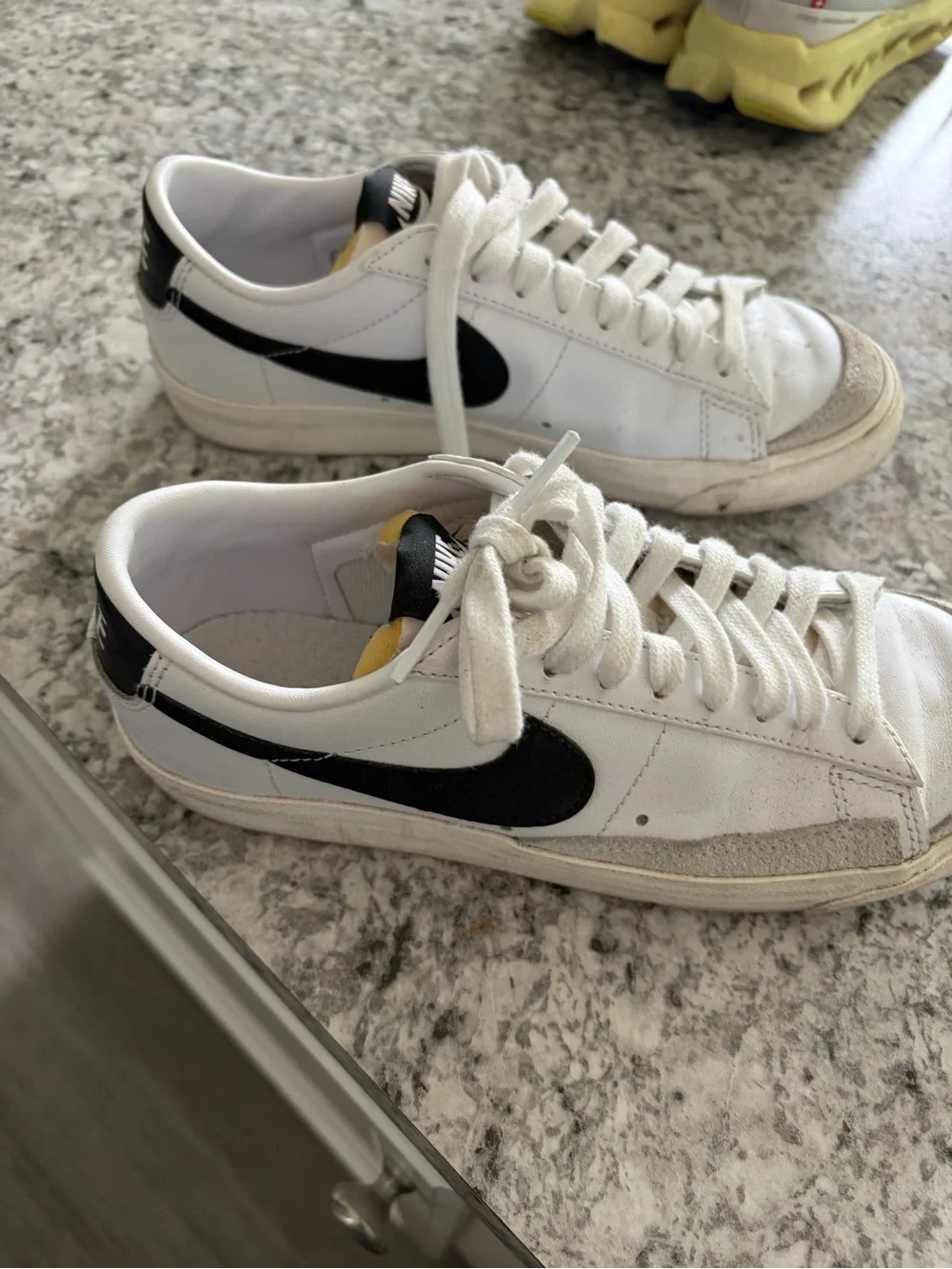 Nike White and Black Low-Top Sneakers